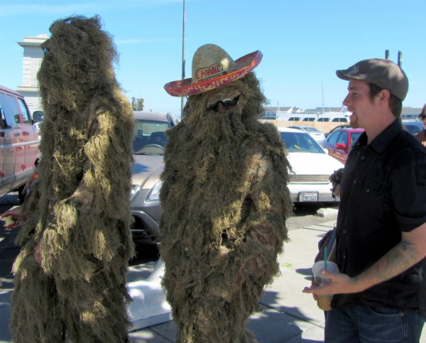 STRANGE SIGHT - EDDIE WITNESSES TO &quot;TREE PEOPLE&quot; AT WHARF